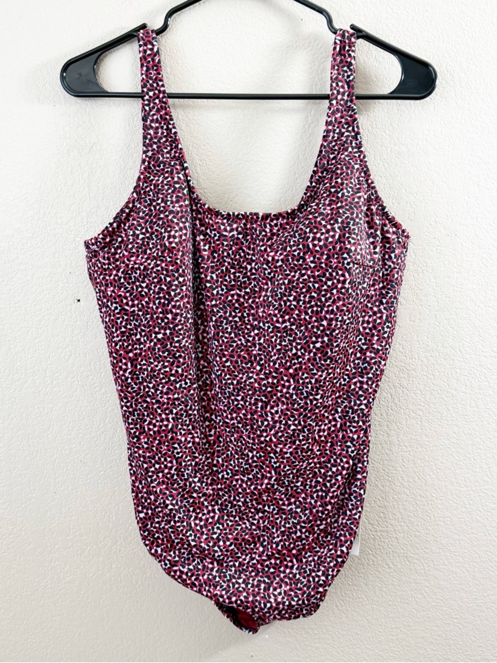 NWT Scoop Neck Printed design One-Piece Swimsuit size 1X